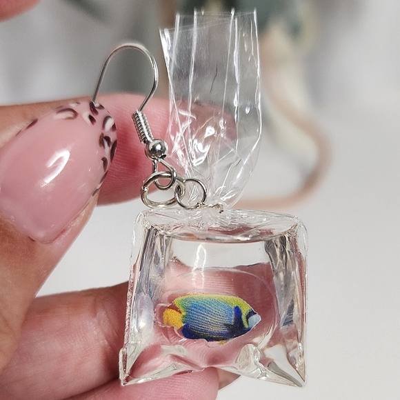 Jewelry - NEW‼️Fish Bag Earrings